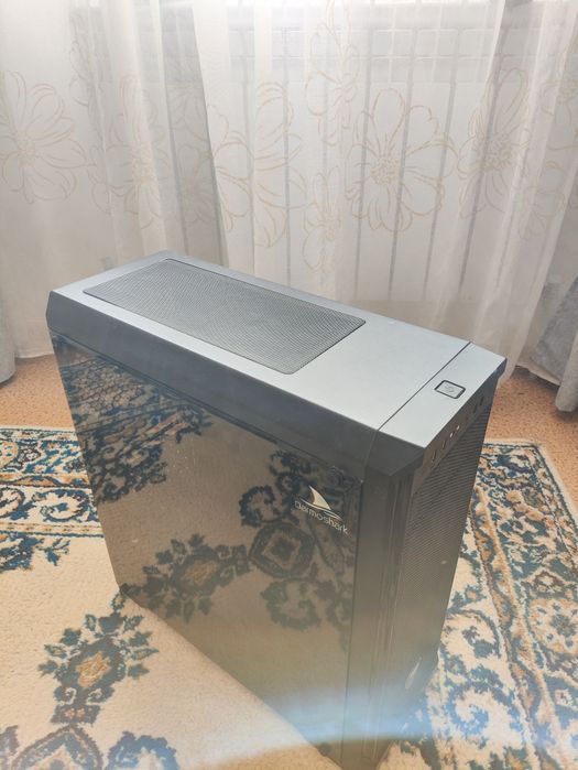 Продаю корпус Cougar