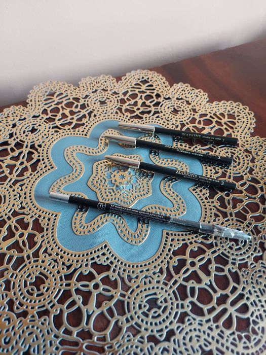 Продаю новогодние игрушки с ёлкой