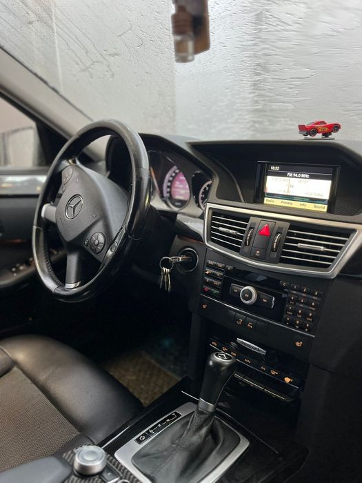 MERCEDES-BENZ E-Class 2009 — imagine 3