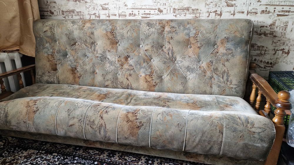 продам диван б\у