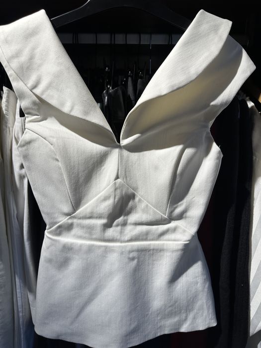 Top umeri goi Moos Studio