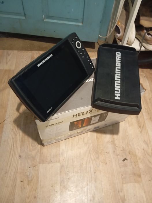 Sonar Humminbird helix 10 +card Navionics