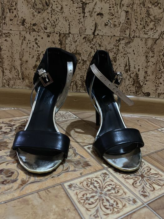 Женская обувь