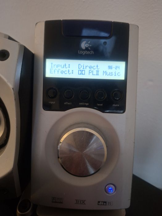 Sistem Logitech z5500 5.1 subwoofer  si 5 sateliti