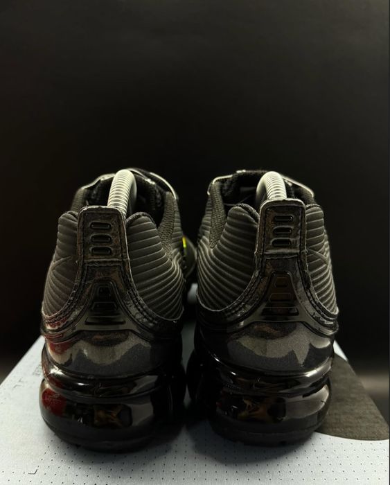 Nike Air Vapormax Plus 360 Black Chameleon - 40,41,44