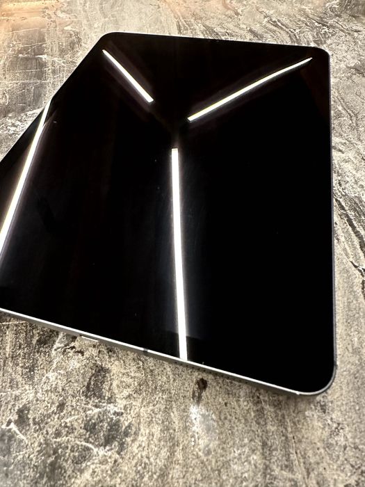 IPad Pro 11 инча 2 gen  Space Black Запазен