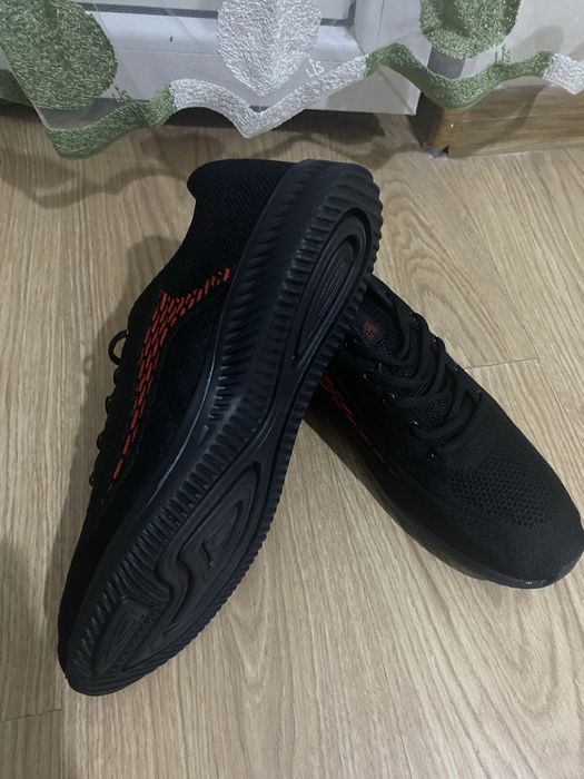 Новые кроссовки размер 48