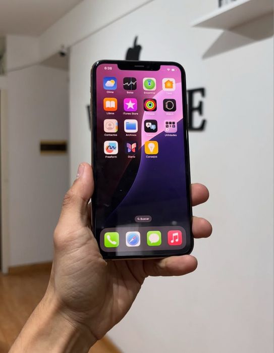 Продам Айфон 11 Pro Max 64gb