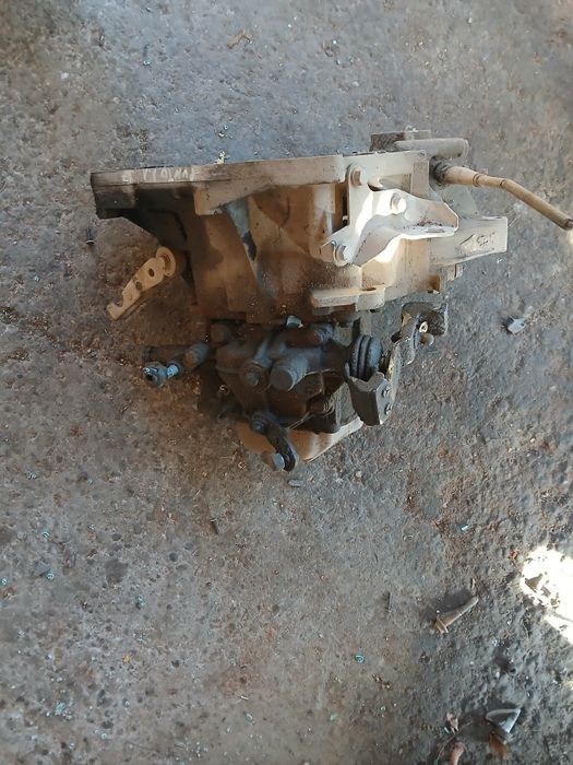 Cutie Viteze Fiat Punto 1.1 din 1997