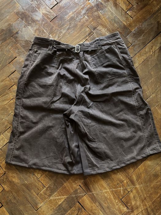 Baggy brown shorts
