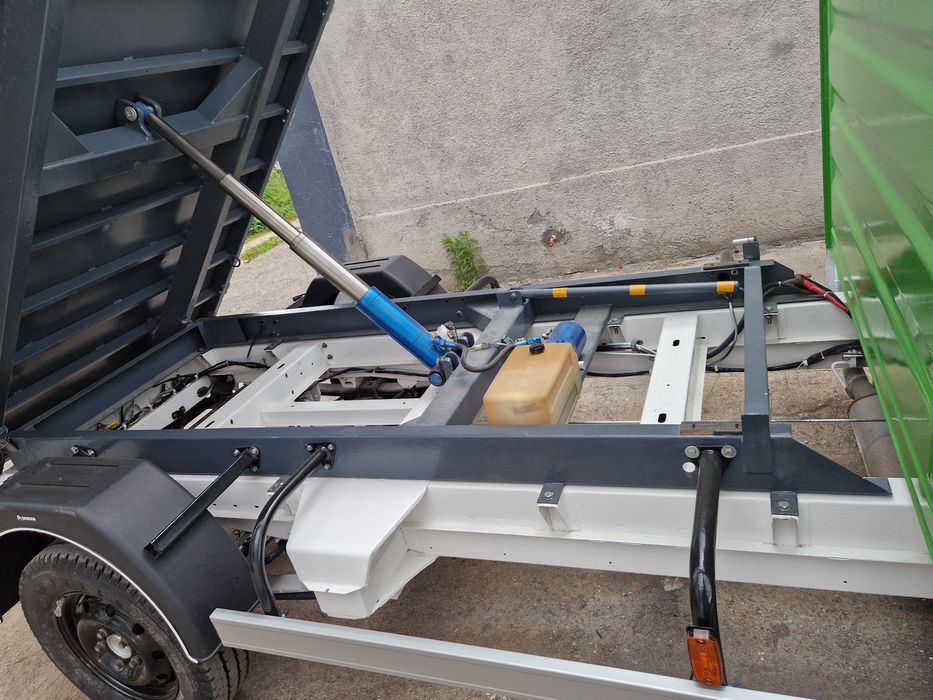 Autobasculanta Renault Master 7 Locuri