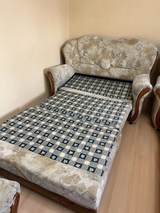 Диван-кровать б/у