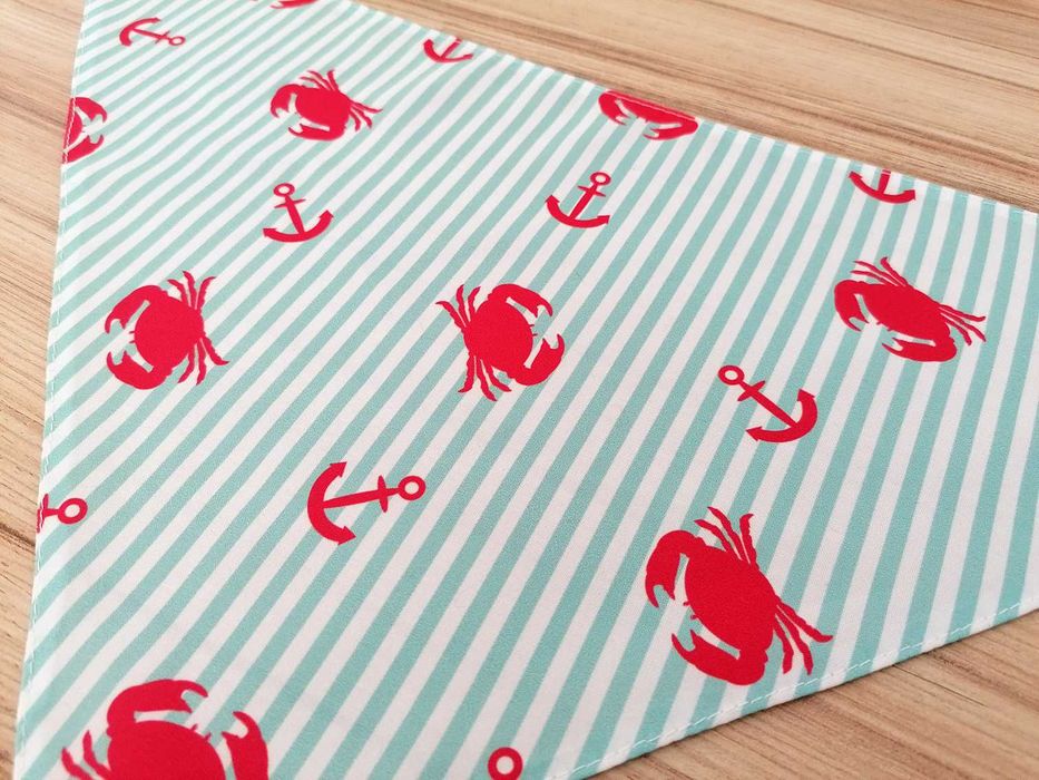 Еднолицево шалче-бандана за куче/котка в свеж принт