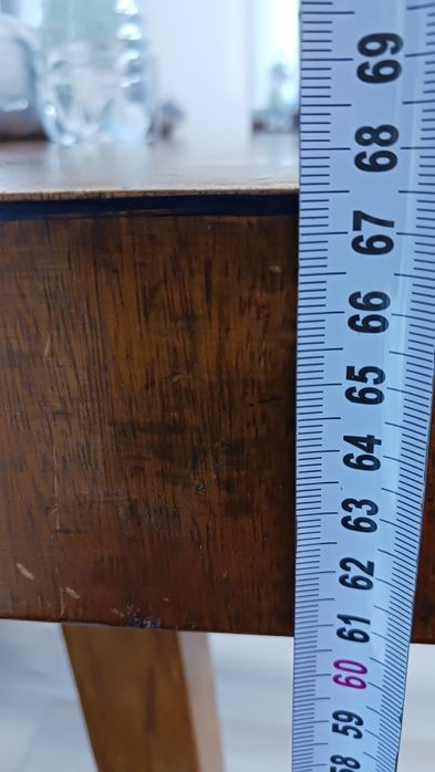 Трапезна маса, запазена