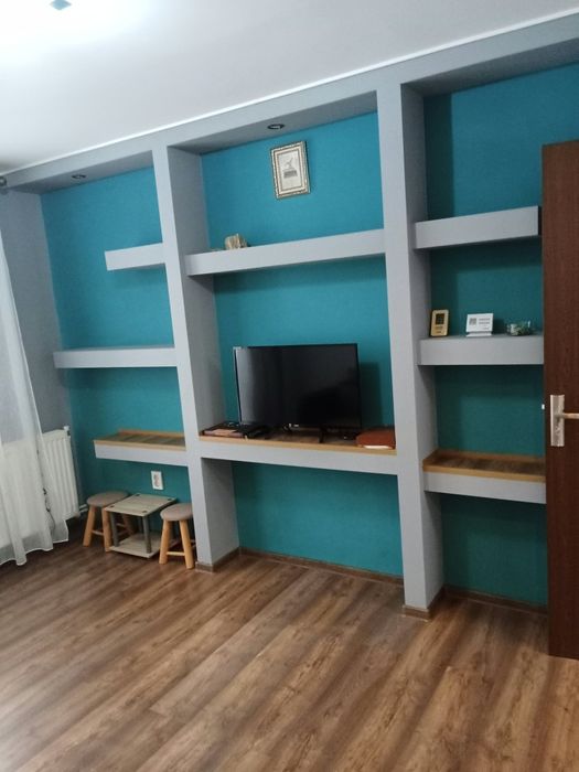 Închiriez apartament