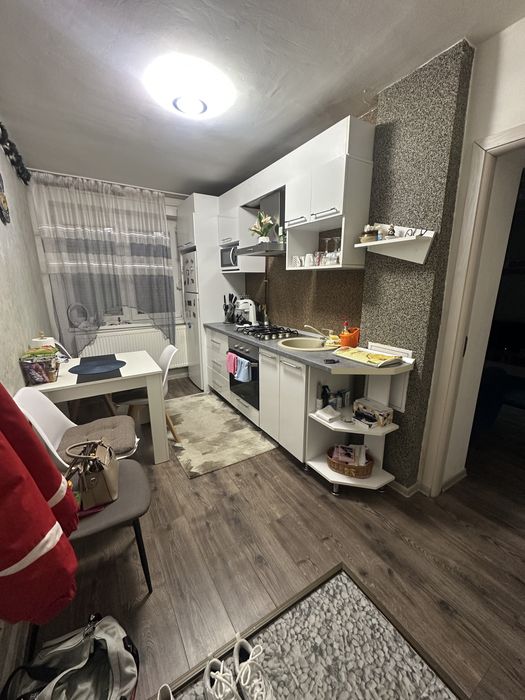 Inchiriez apartament 2 camere