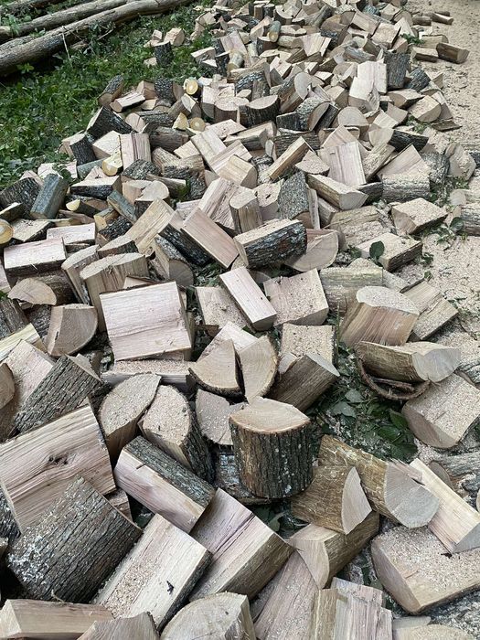Lemne taiate si crăpate