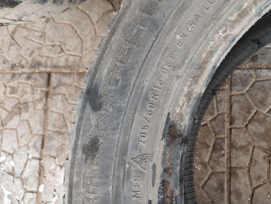 Продам резину R16