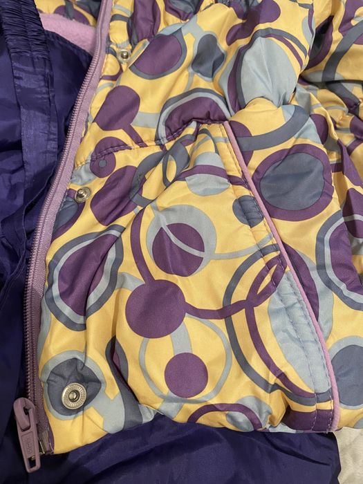 Продам пуховик на девочку. Рост 80