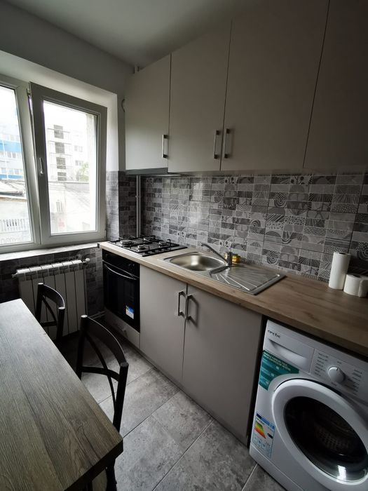 Închiriez apartament 2 camere