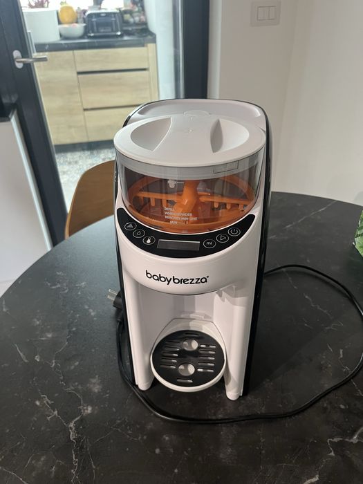 Espressor de Lapte Praf Formula Pro Advanced White de la BabyBrezza