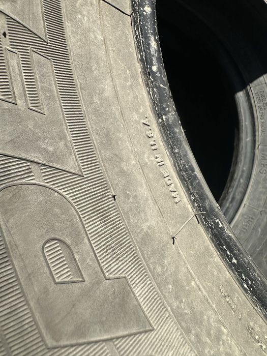 Шины 235/65R18 (3шт)