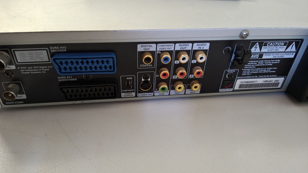 LG DVD recorder cu ieșire optica