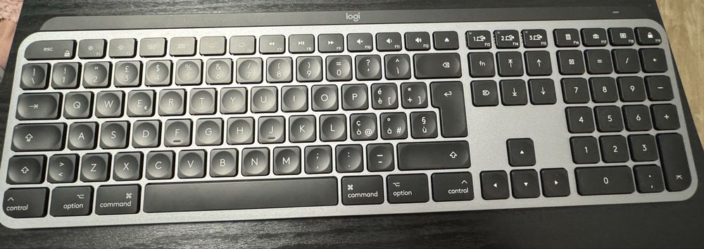 Logitech MX KEYS for Mac