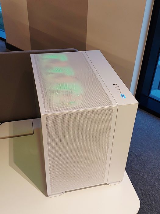 Мощьный компьютер для игр и разработки. Подходит для любых задач