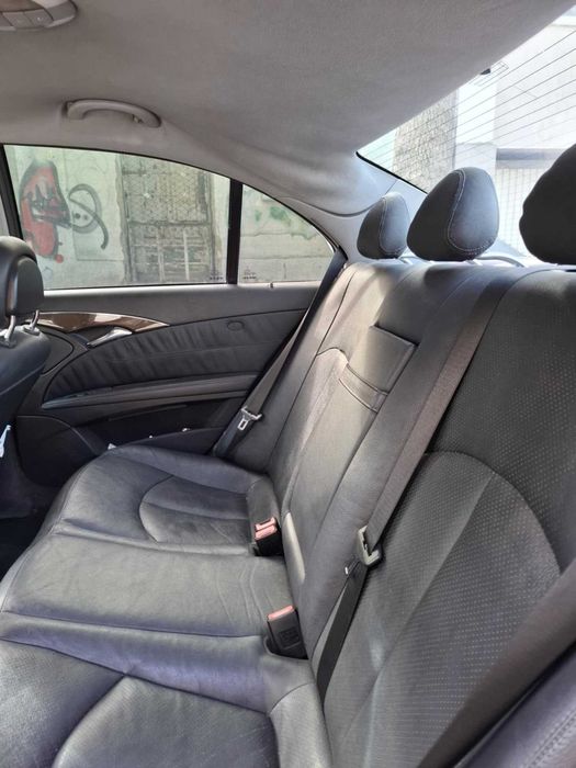 Mercedes-Benz E270