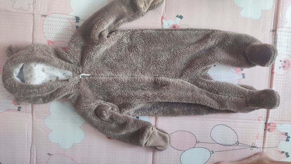 Продам детские комбезы