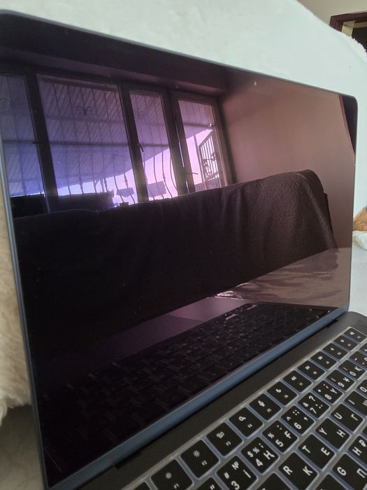 MacBook Air 13 M4 (2025) / 16GB / 512GB