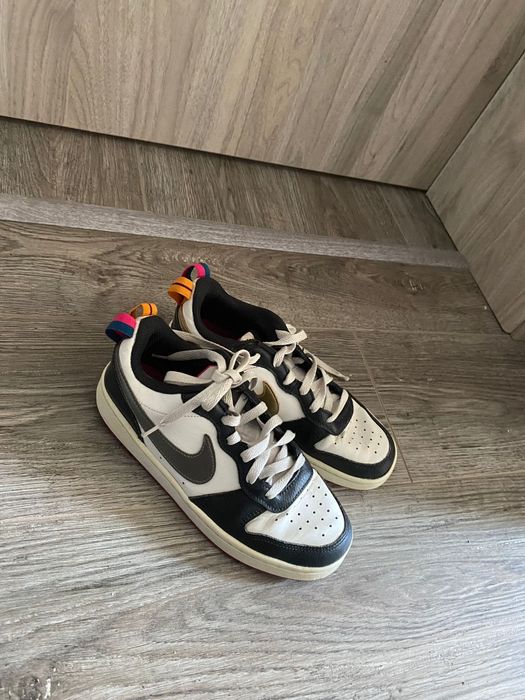 Nike court borough low