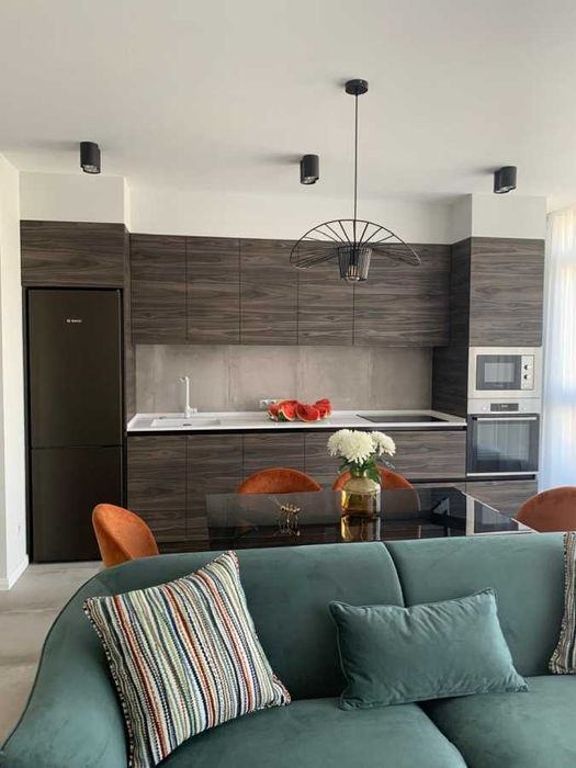 Дава се под наем Двустаен апартамент в София, Център - 55 кв.м за 408 € - Снимка #1