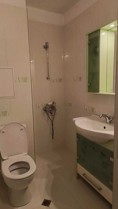 Уюутен двустаен апартамент с гараж в сърцето на София