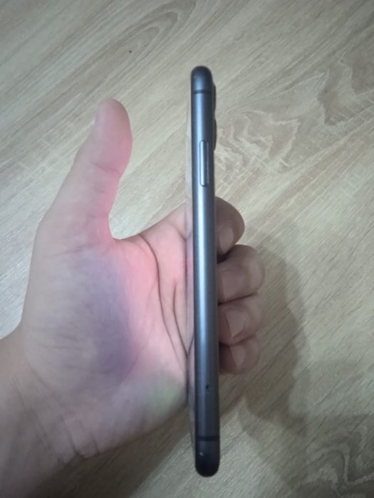 Айфон   11  64 гб