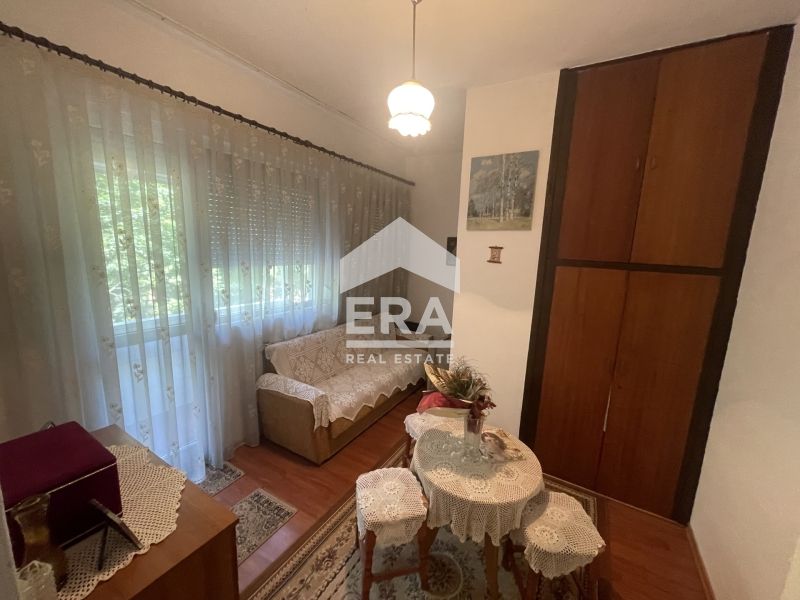 Продава се Тристаен апартамент в Кърджали, Център - 105 кв.м за 1096 €/кв.м - Снимка #9