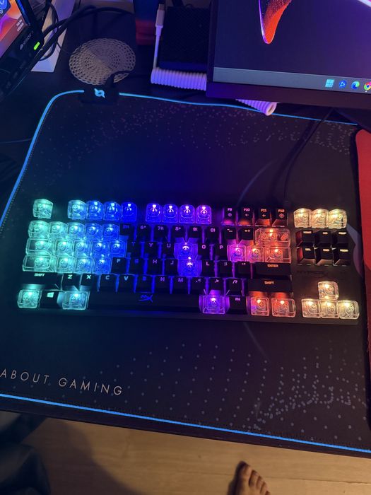 Tastatuta mecanica gaming rgb Hyperx Alloy Origins Core