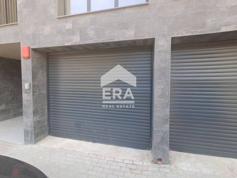 Дава се под наем Гараж / Паркомясто в Варна, Цветен квартал - 19 кв.м за 179 € - Снимка #2