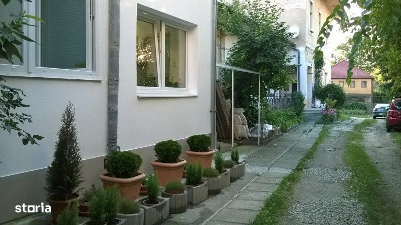 Apartament la casa, centru, zona Primariei, locuri de parcare — fotografia 1