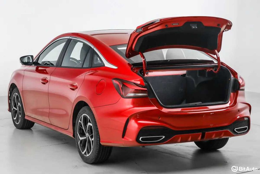Крышка багажника MG 5 New рестайлинг оригинал новая