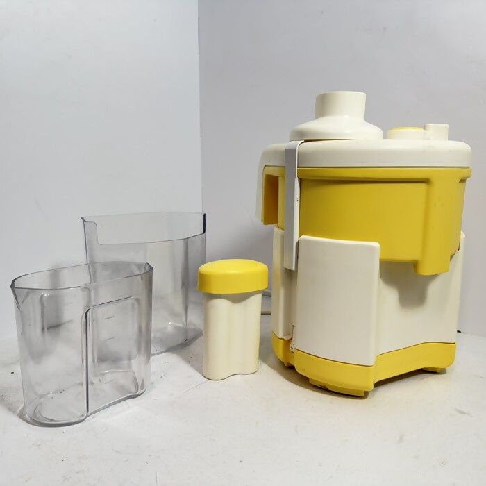 Соковыжималка от бренда "Журавинка"