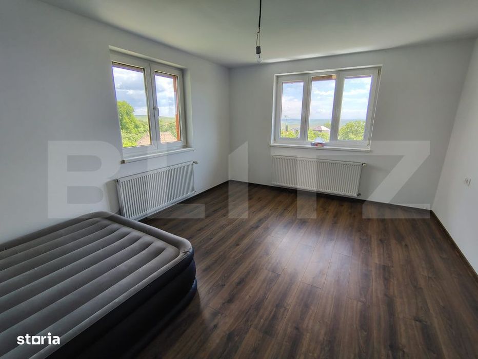 Casa individuala remarcabila cu 6 camere, 360 mp, teren 4472 mp, Comun