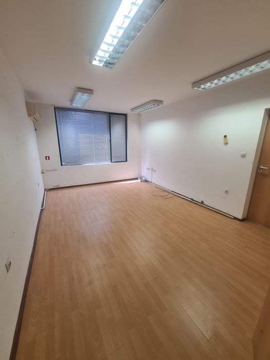 Продава се Офис в Пловдив, Гагарин - 120 кв.м за 6 €/кв.м - Снимка #4