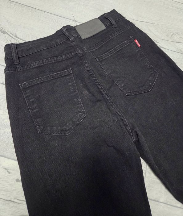 Продам женские джинсы