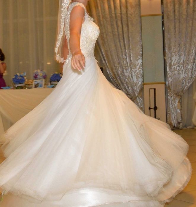 Vand rochie de mireasa