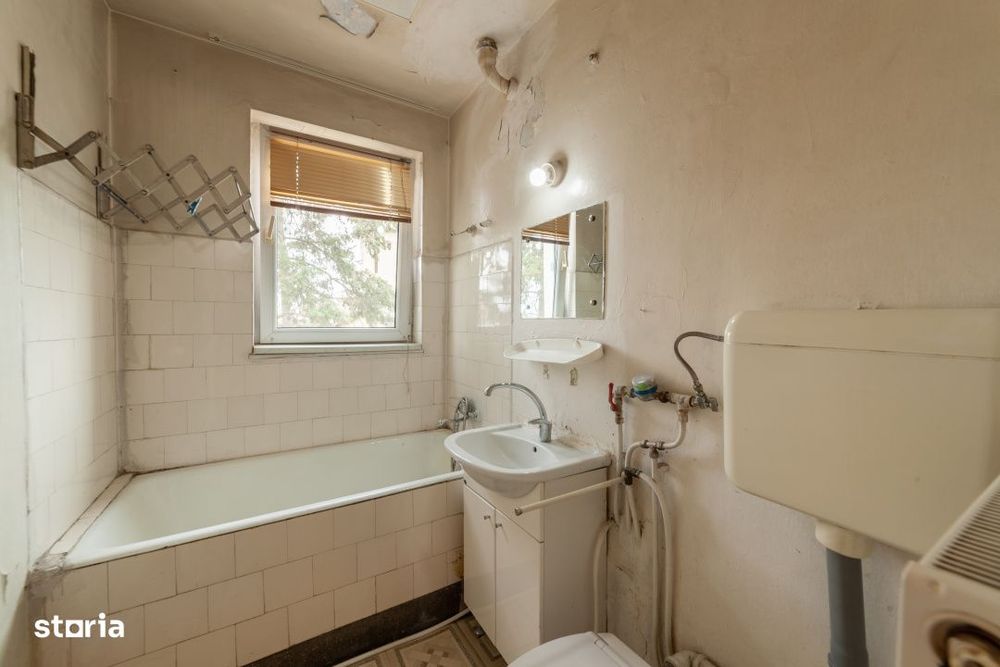 Apartament 2 camere et 3/4 Central, Pitesti