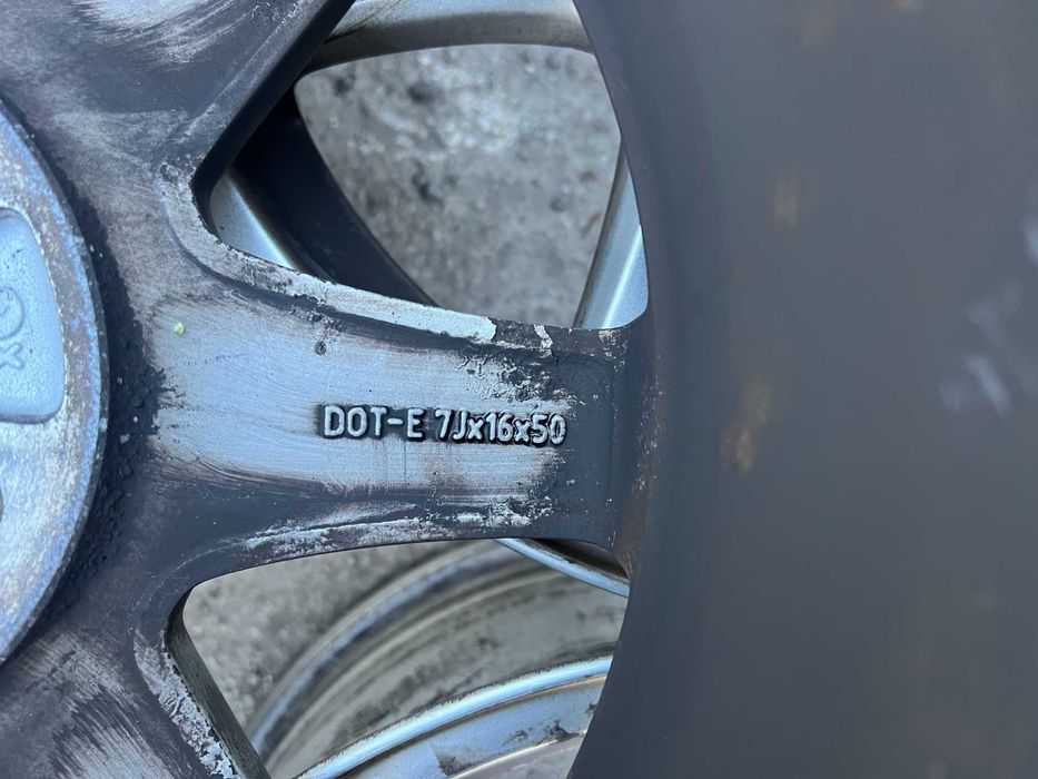 ОРИГИНАЛНИ алуминиеви джанти 16ки 7.0Jx16 ET50 5x108 от Волво/Volvo!!