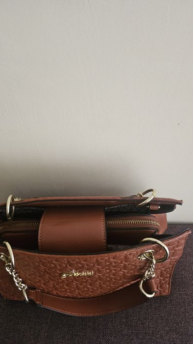 Оригинална чанта Guess