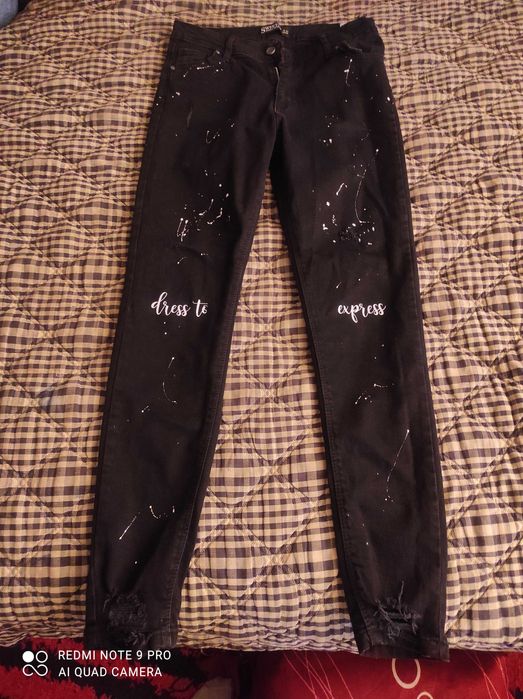 Pantaloni blugi negri